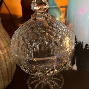 Cristal D’Argues Longchamp lead crystal candy dish, covered jar
